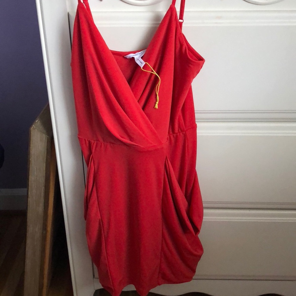 Tight red dress perfect for partying!